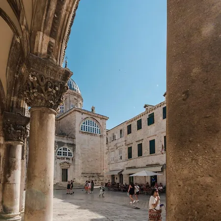 The Bassegli - Gozze Palace *