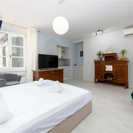 The Bassegli - Gozze Palace * דוברובניק