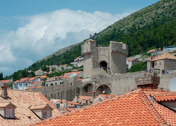 The Bassegli - Gozze Palace