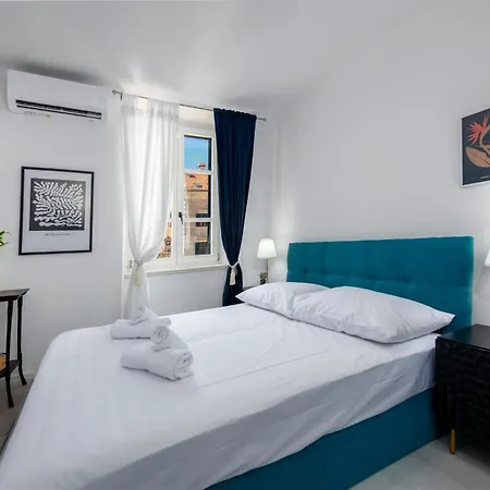 The Bassegli - Gozze Palace Ragusa