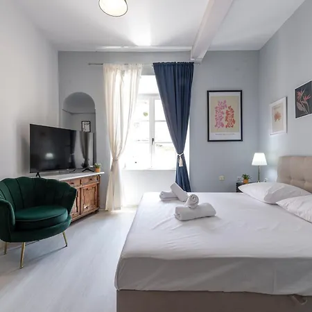 The Bassegli - Gozze Palace Ragusa