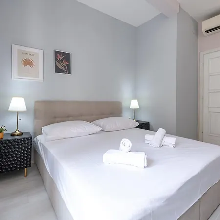 The Bassegli - Gozze Palace