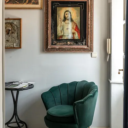 The Bassegli - Gozze Palace