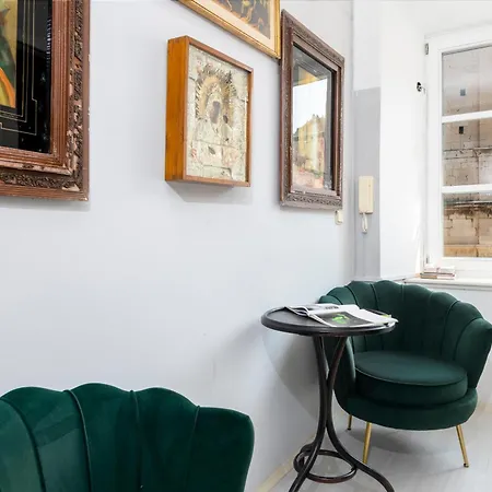 公寓 The Bassegli - Gozze Palace