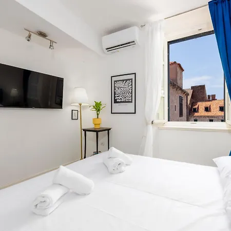 The Bassegli - Gozze Palace