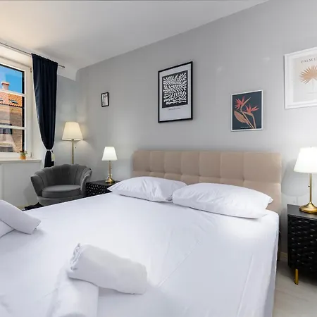 The Bassegli - Gozze Palace *