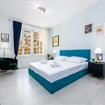 Apartment The Bassegli - Gozze Palace