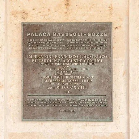 Appartement The Bassegli - Gozze Palace *
